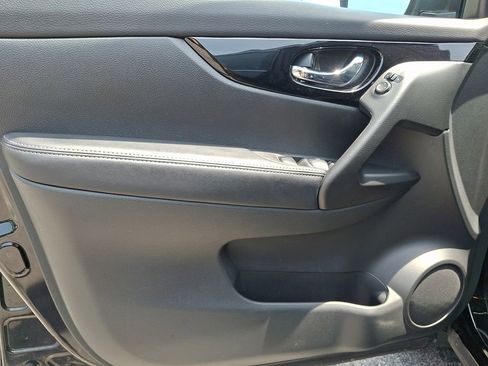 Used 2019 Nissan Rogue Sport SV AWD/4WD image 12