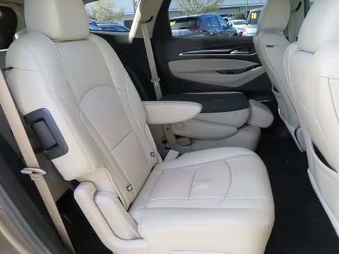 Used 2020 Buick Enclave Essence image 31