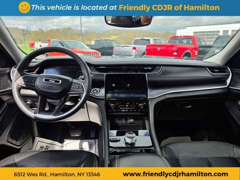 Used 2023 Jeep Grand Cherokee L Limited w/ Black Appearance Package AWD/4WD image 14