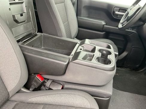 Used 2024 Chevrolet Silverado 1500 Custom image 16