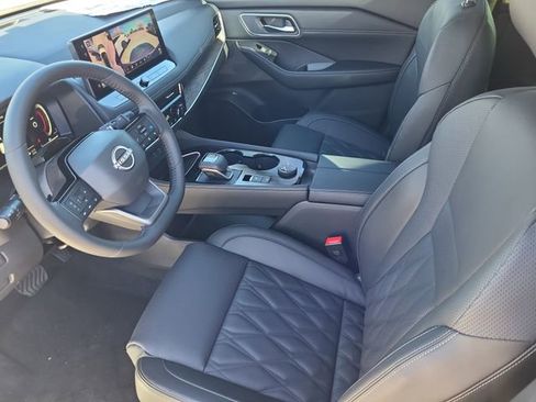 New 2026 Nissan Rogue Platinum w/ Tech Package image 7