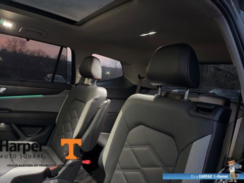 Used 2024 Volkswagen Atlas Peak Edition SE image 9