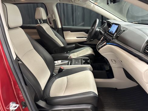 Used 2025 Honda Odyssey Elite image 24
