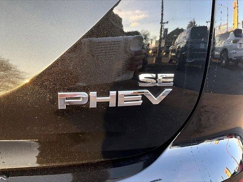 New 2025 Mitsubishi Outlander SE image 12