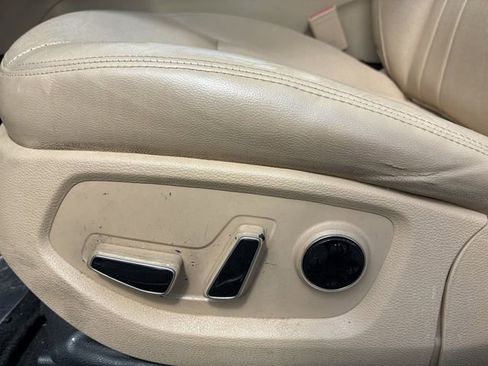 Used 2015 Hyundai Genesis 3.8 RWD image 17