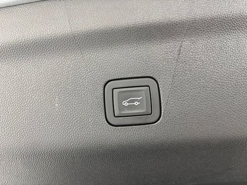 Used 2026 Chevrolet Suburban LT w/ Comfort Package AWD/4WD image 68
