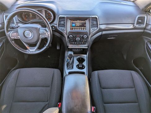 Certified 2018 Jeep Grand Cherokee Laredo image 26