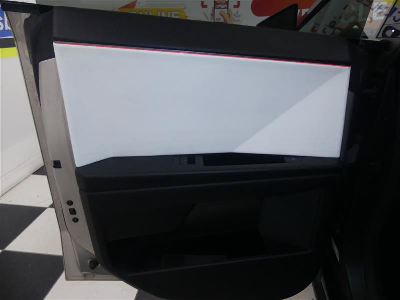Used 2024 Tesla Cybertruck AWD Crew Cab image 24