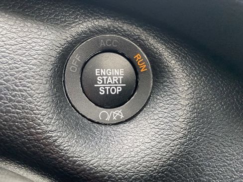 Certified 2022 Jeep Cherokee Limited image 31