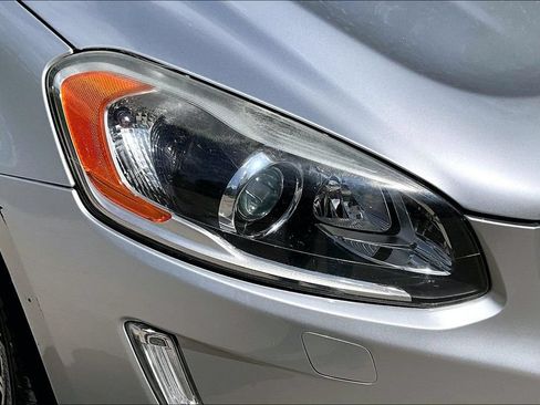 Used 2017 Volvo XC60 T5 Inscription w/ Preferred Option Package FWD image 39