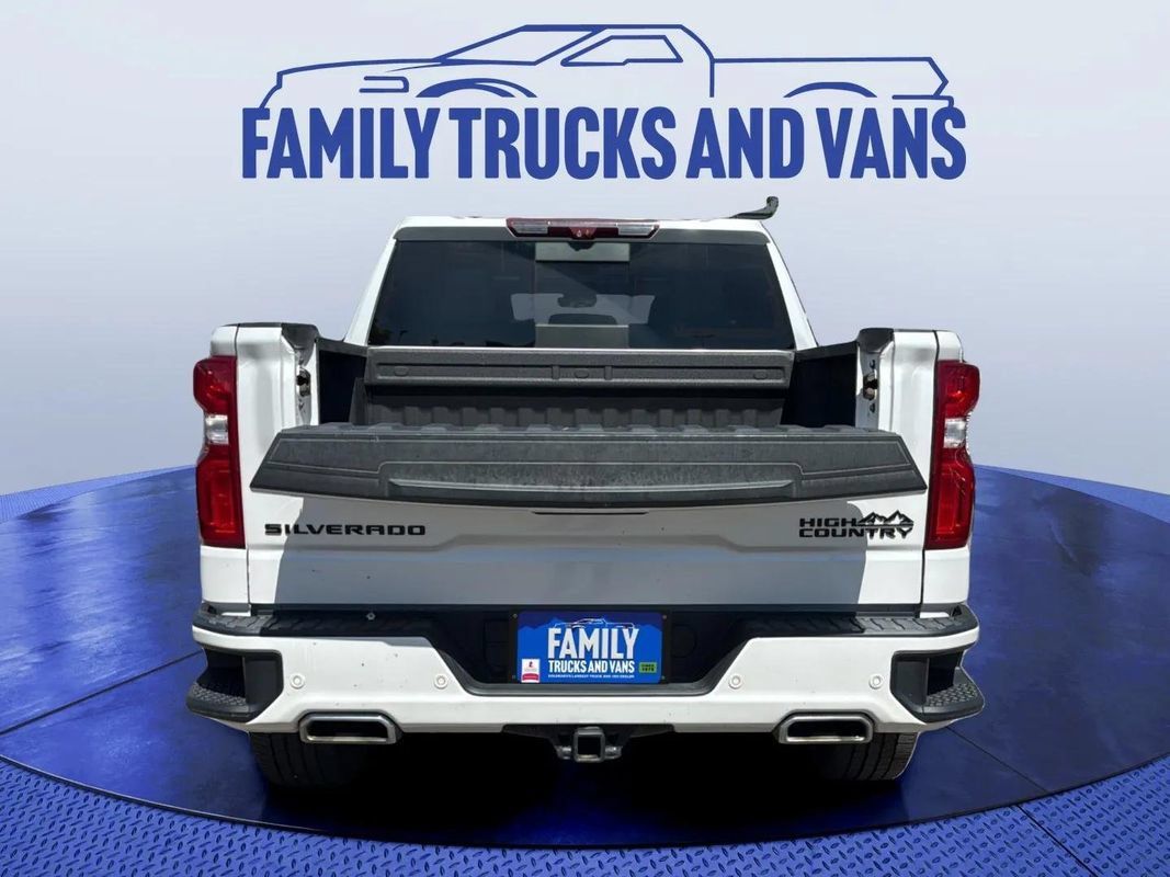 Used 2023 Chevrolet Silverado 1500 High Country w/ High Country Premium Package AWD/4WD image 9