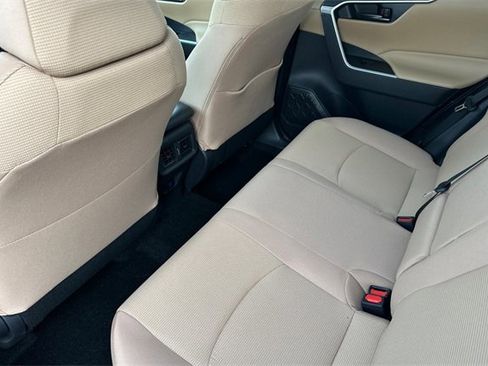 Used 2025 Toyota RAV4 LE image 10