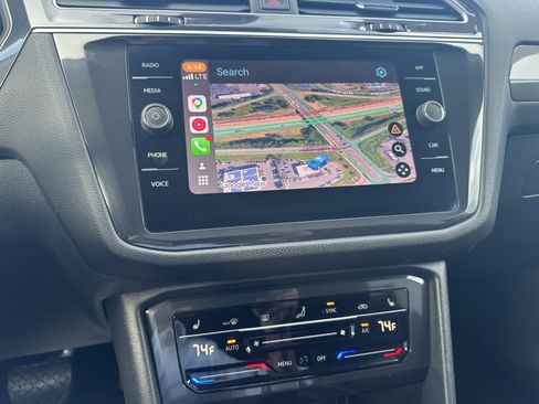 Certified 2024 Volkswagen Tiguan SE AWD/4WD image 12
