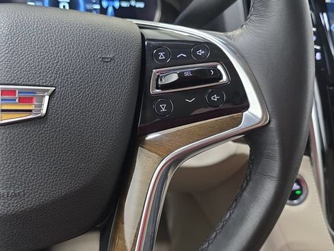Used 2020 Cadillac Escalade Luxury AWD/4WD image 17