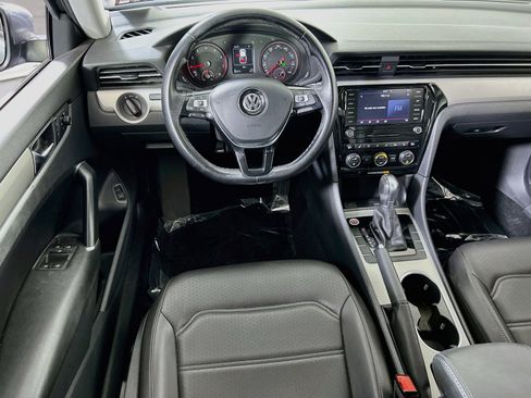 Used 2020 Volkswagen Passat 2.0T SE image 21