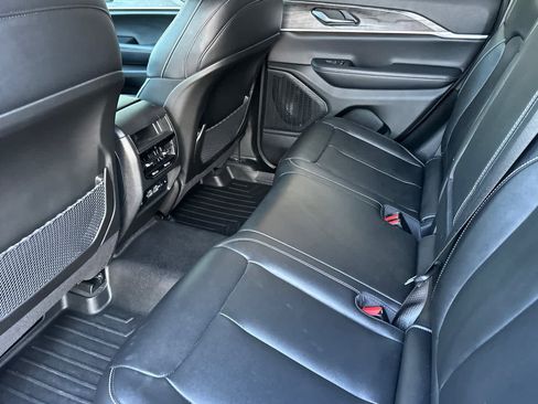 Used 2024 Jeep Grand Cherokee Limited w/ Trailer Tow Package image 4