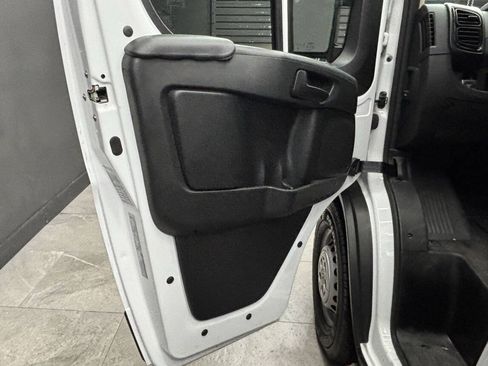 Used 2025 RAM ProMaster 2500 w/ U-Haul Equipment Group FWD image 16