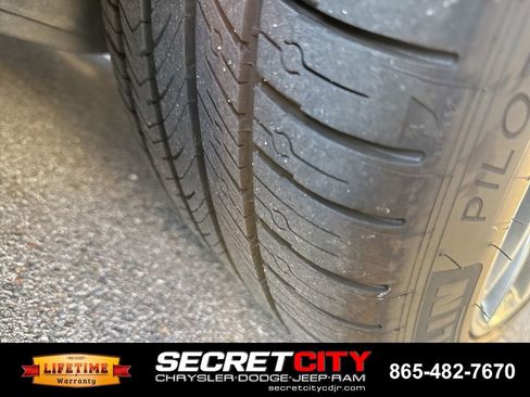 Used 2017 Dodge Charger SRT w/ Harman/Kardon Audio Group image 19