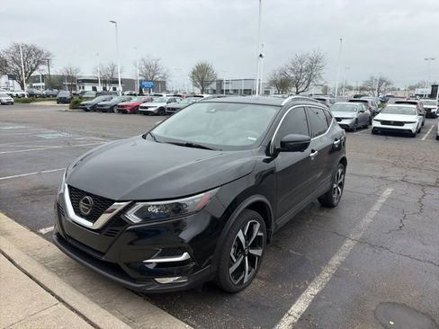 Used 2021 Nissan Rogue Sport SL w/ Premium Package image 1