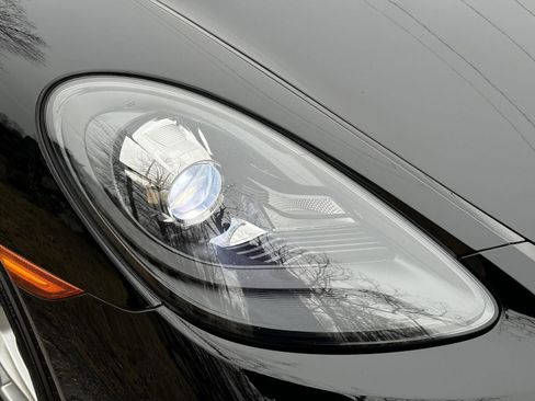 Used 2018 Porsche 718 Boxster image 34