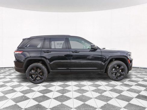 New 2026 Jeep Grand Cherokee Limited w/ Limited Altitude Package AWD/4WD image 12