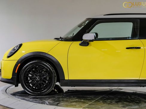Used 2025 MINI Cooper S FWD image 13