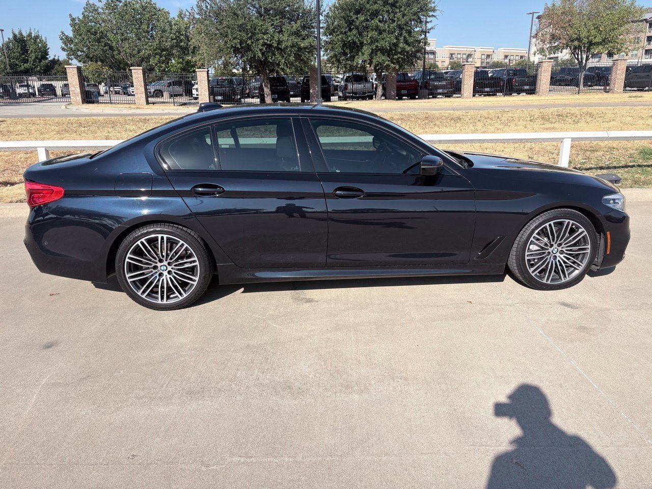 Used 2019 BMW 540i w/ M Sport Package RWD image 3