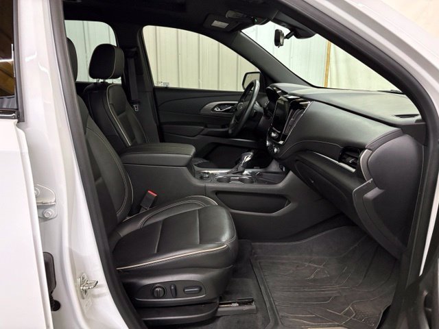 Used 2023 Chevrolet Traverse Premier w/ Redline Edition AWD/4WD image 29