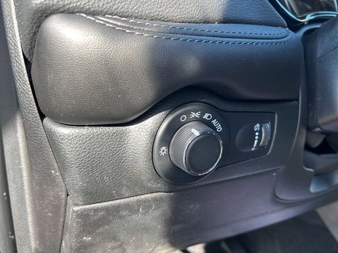 Certified 2024 Dodge Durango SXT image 14