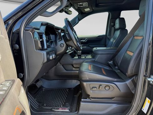 Used 2022 GMC Sierra 1500 AT4 w/ AT4 Premium Package AWD/4WD image 10