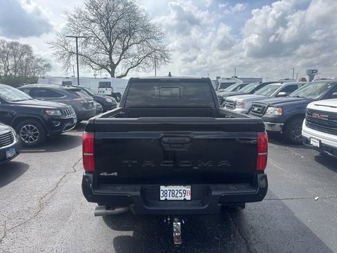 Used 2025 Toyota Tacoma SR5 image 4
