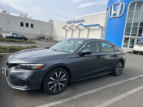 Used 2022 Honda Civic EX-L image 2