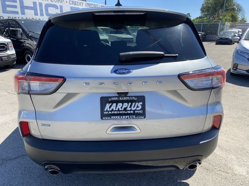 Used 2022 Ford Escape SE w/ SE Sport Appearance Package FWD image 11