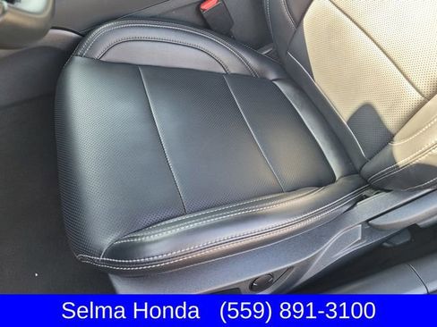 Used 2025 Ford Mustang Premium image 10