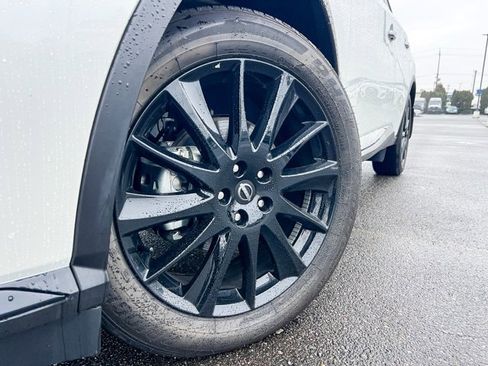 Used 2024 Nissan Murano SV w/ SV Midnight Edition Package image 2