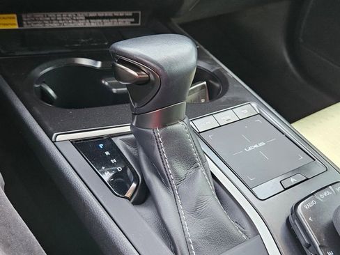 Used 2022 Lexus UX 200 FWD image 14