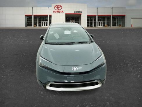 New 2026 Toyota Prius Plug-In Hybrid FWD image 9