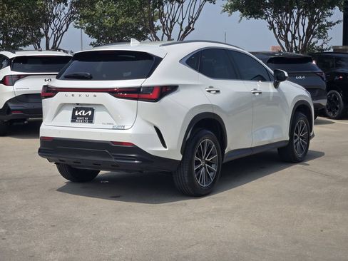 Used 2024 Lexus NX 250 FWD image 4