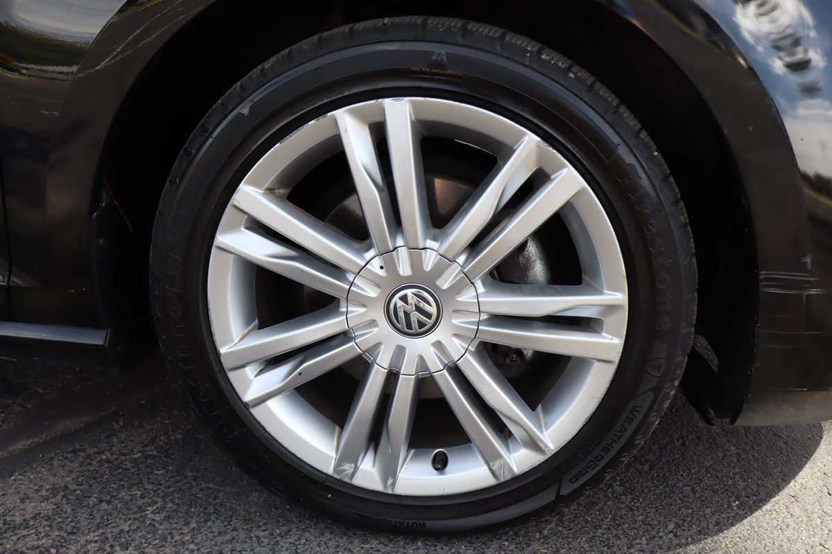 Used 2016 Volkswagen Golf Limited Edition FWD image 44