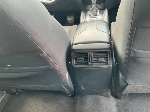 Used 2018 Nissan Rogue SV AWD/4WD image 24