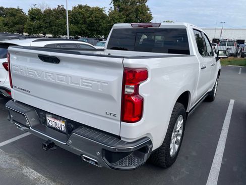 Used 2023 Chevrolet Silverado 1500 LTZ w/ Technology Package AWD/4WD image 2