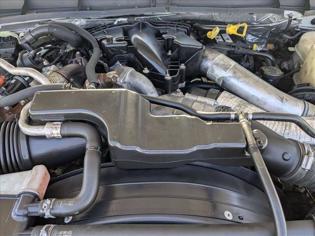Used 2016 Ford F550 2WD Regular Cab Super Duty image 13