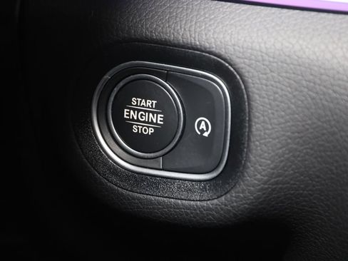 Used 2025 Mercedes-Benz GLS 450 4MATIC image 43