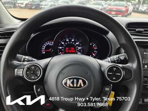 Used 2018 Kia Soul + FWD image 25