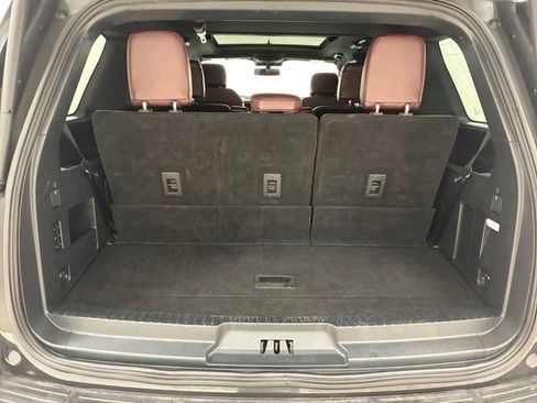 Used 2024 Ford Expedition Limited image 17