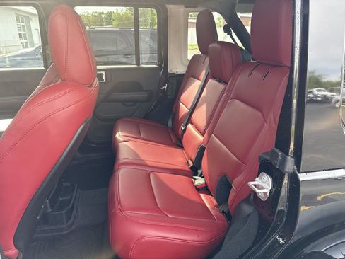 Used 2024 Jeep Wrangler Unlimited Rubicon 392 AWD/4WD image 10