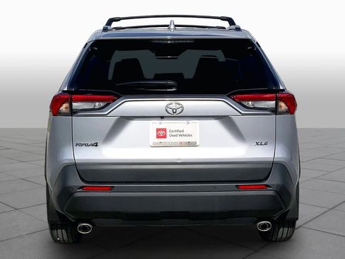 Used 2025 Toyota RAV4 XLE Premium w/ Weather Package image 5