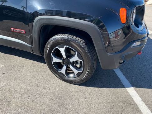 Used 2019 Jeep Renegade Trailhawk AWD/4WD image 5