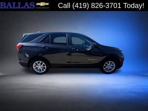 Certified 2022 Chevrolet Equinox LS w/ LS Convenience Package AWD/4WD image 9