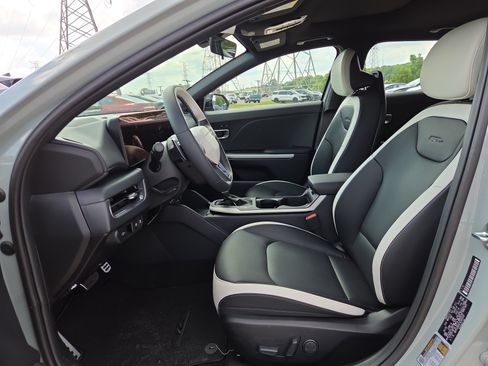 New 2026 Kia K4 GT-Line Turbo FWD image 5
